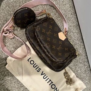 Louis Vuitton double pochette accessoires